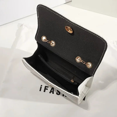 Sac à Main Femme Élégant – Blanc, Noir ou Rose – Chaîne Dorée & Finition Matelassée
